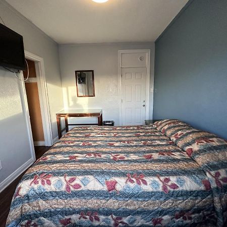 Unity Hotel - No Parking & Rooms Are Upstairs Long Beach Extérieur photo