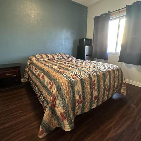Unity Hotel - No Parking & Rooms Are Upstairs Long Beach Extérieur photo